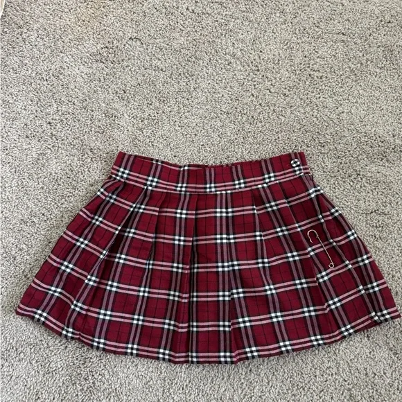 Red Plaid Skirt NWOT - Picture 3 of 5